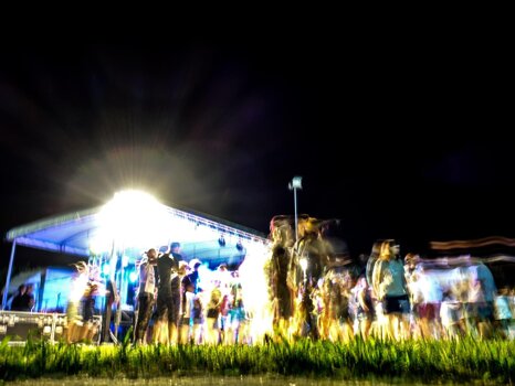 Persone durante un evento